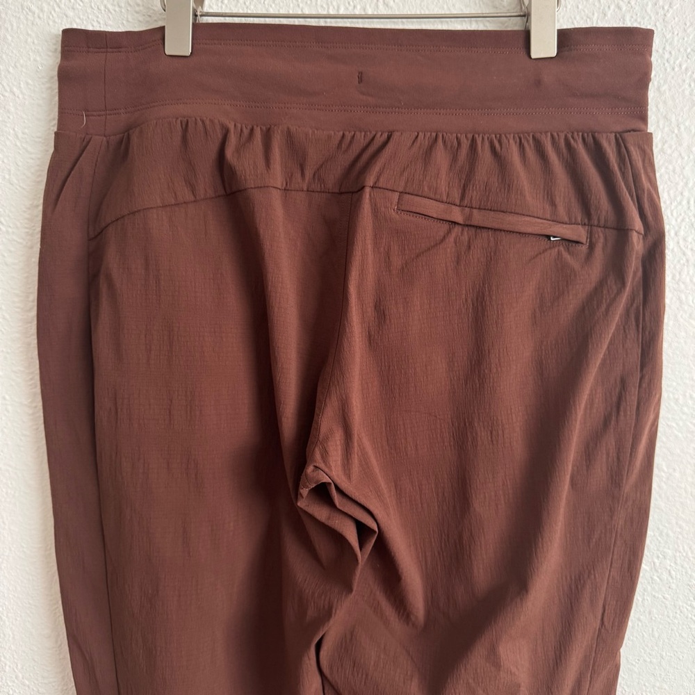ATHLETA Reddish Cognac Brown Trekkie North High Waisted Workout Jogger Pants - Picture 11 of 15